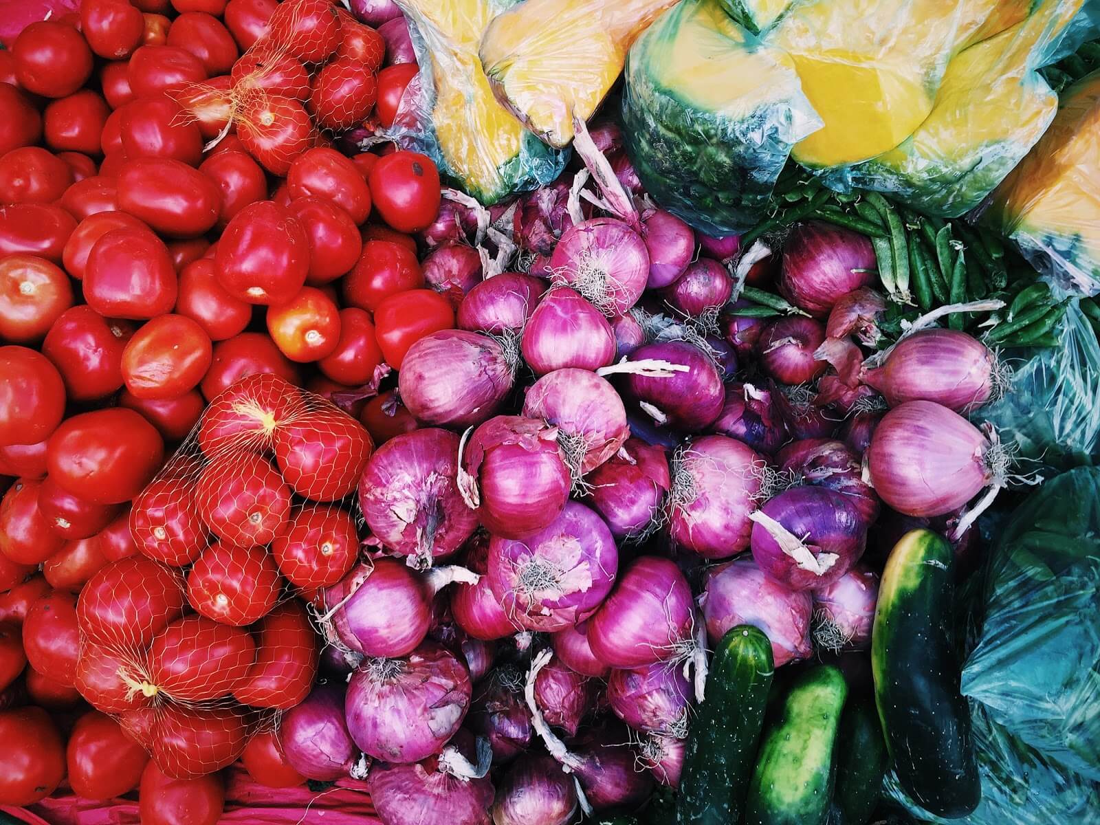 Instacart prices: Onions and tomatoes piled up