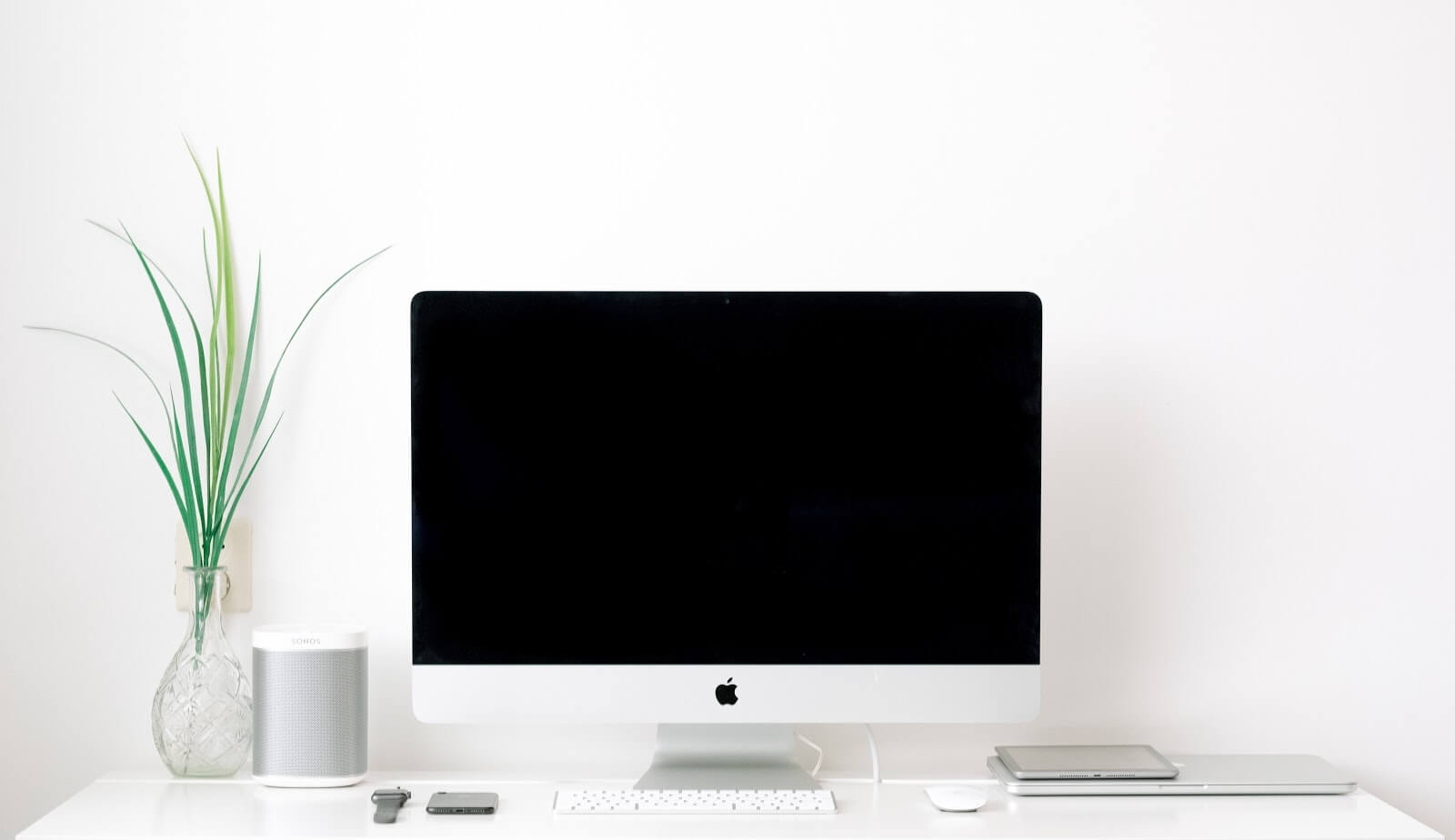 Apple work from home desk setup
