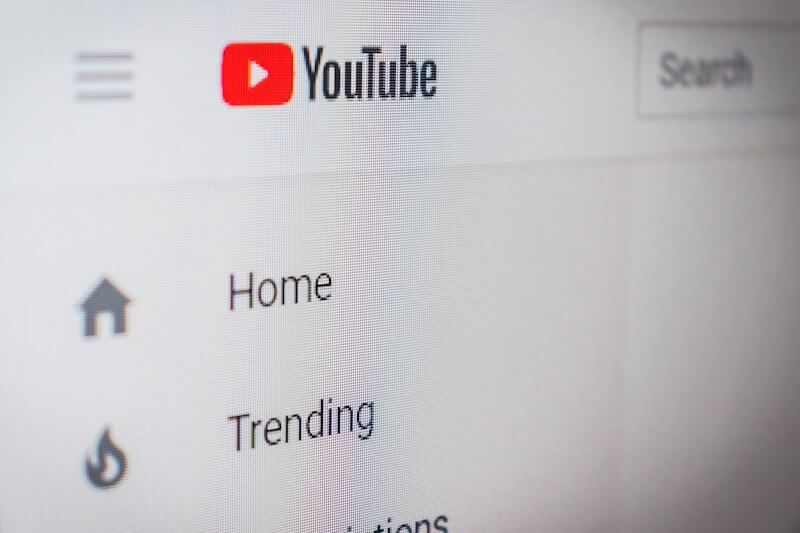 How to make money online without paying anything: the YouTube menu bar