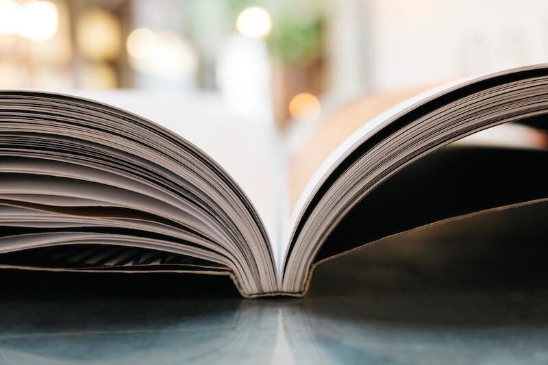 How to make money online without paying anything: the spine of an open book