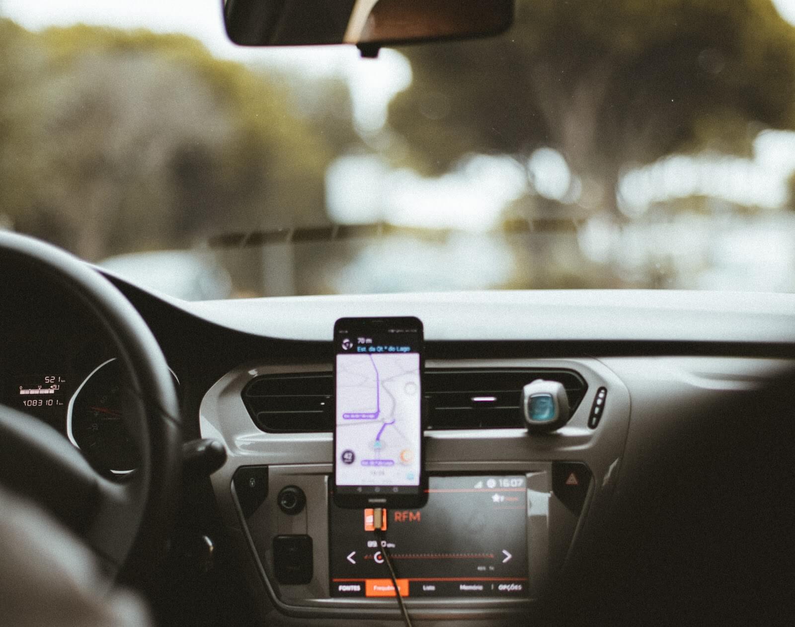 Uber complaints: a GPS guidance system mounted on a dashboard