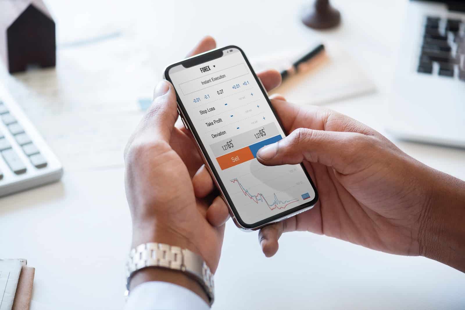 Using robo-advisors like Hedgeable on a cell phone