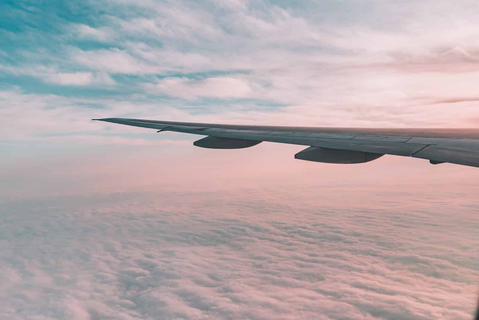 world travel holdings: airplane wing