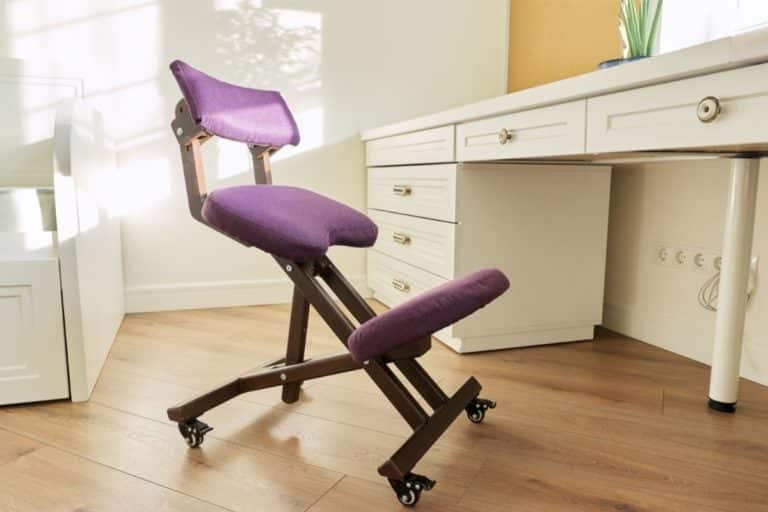 header image for the best kneeling chair post on gigworker.com