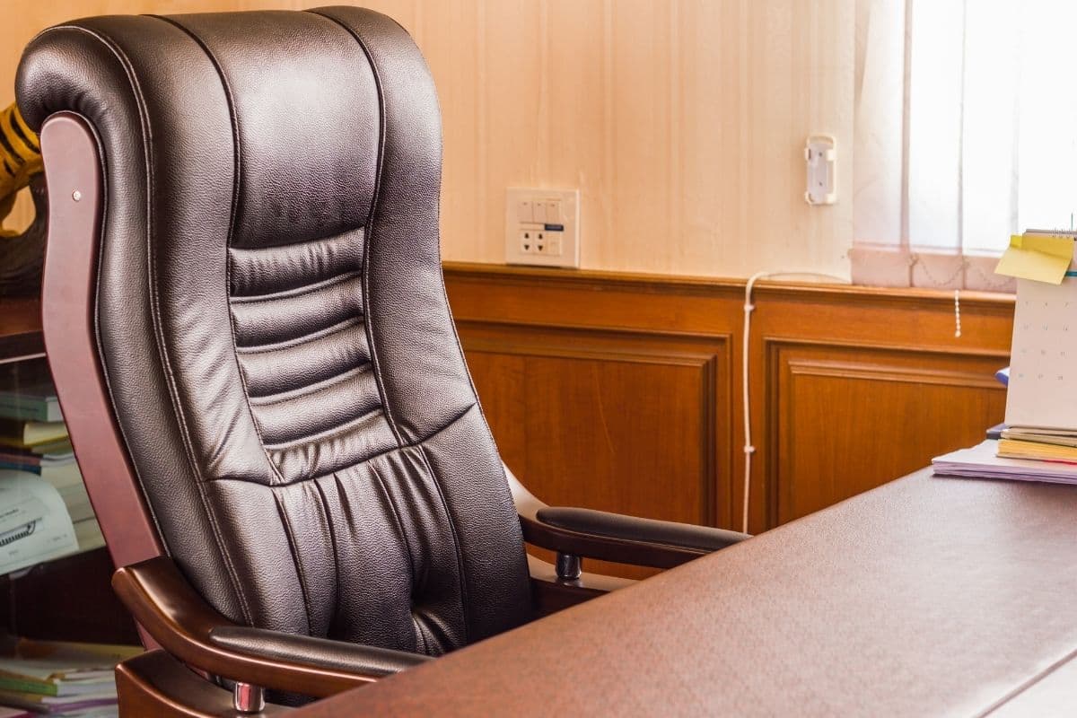 image showing the best office chair for sciatica